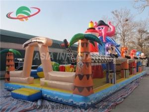 Extreme Run Challenge Inflatable Fun House