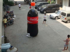 Replica di bottiglia gonfiabile di 4 milioni di coca cola