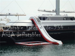 Scivolo gonfiabile dello yacht
