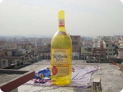 Modello di bottiglia giallo