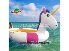 Barca gonfiabile a forma di unicorno