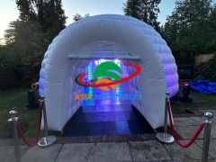 Tenda da discoteca gonfiabile a igloo bianca di vendita calda, tenda da bar per feste a cupola gonfiabile con illuminazione a LED