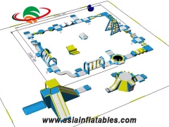 Parco acquatico gonfiabile con certificazione TUV